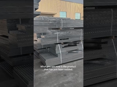 3 มิลลิเมตรสแตนเลสสว่างพื้น decking Grating กับ 30 มิลลิเมตร cross bar