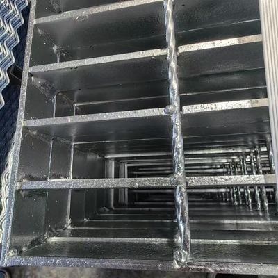 Machine Pressure Welded Industrial Steel Floor Grating With Smooth Bright Surface (Variant 3)