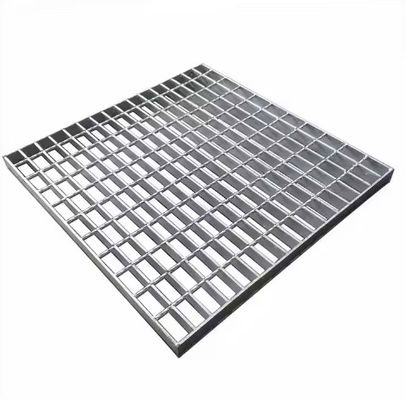 Plain Surface 100mm Cross Bar Spacing Twist Industrial Steel Grating High Durability