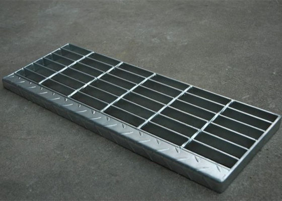 Galvanised Steel Stair Treads With Nosing 6mm Twist Steel Cross Bar