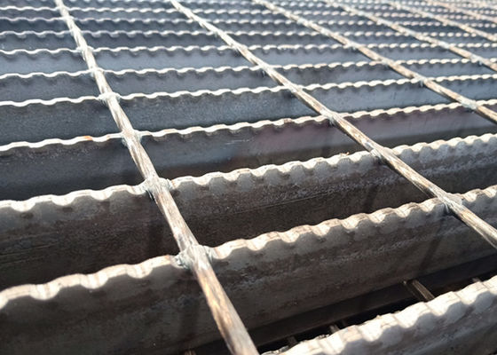 19-W-2 Welding Serrated Steel Grating 1m * 6m Panels For Retail ISO