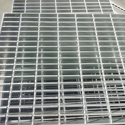 Industrial Overhaul Platform Galvanised Steel Grid Flooring For Staff Passage