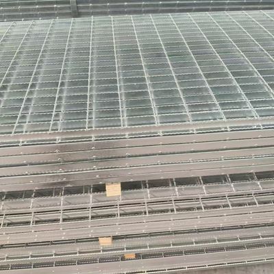 Industrial Steel Grating Customizable and Versatile for Various Applications (Variant 2)