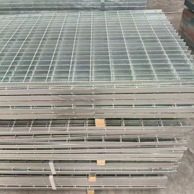 อะไร อุตสาหกรรม Steel Grating เหมาะสําหรับการระบายน้ําพื้นและการใช้งานแพลตฟอร์ม