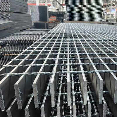 เครื่องแรงดัน welded อุตสาหกรรมสแตนเลสพื้น Grating กับผิวที่เนียนสดใส