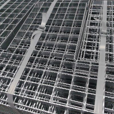 3 มิลลิเมตร Cross Bar W เครื่องแรงดัน welded Bar Grating Mesh แบนเหล็ก Grating