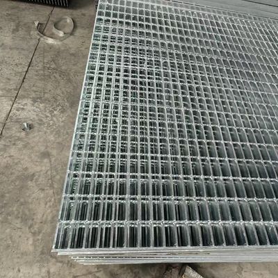 ภาระ Anti Skid Grating Grating ไม่สลิดสําหรับความปลอดภัยเพิ่มขึ้น