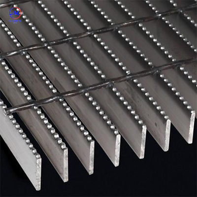 กระบวนการปั่น อุตสาหกรรมเหล็ก Grating ด้วย 30 มม หมุน Bar Pitch และผิว galvanized ร้อน